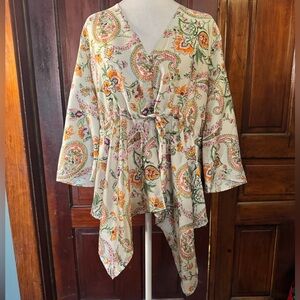 Zara Paisley Floral Boho Tunic Top with Handkerchief Hem Size Large